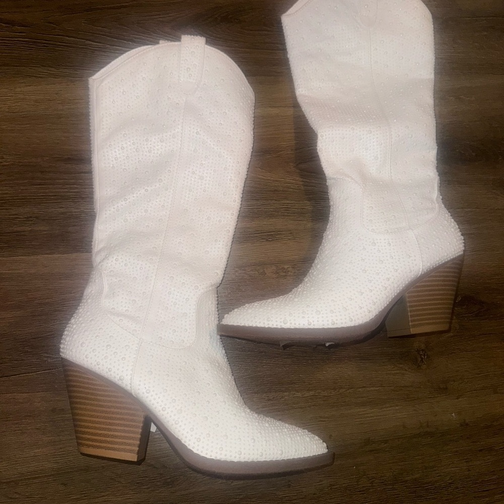 White Heeled Boots with pearl like details super cute worned once